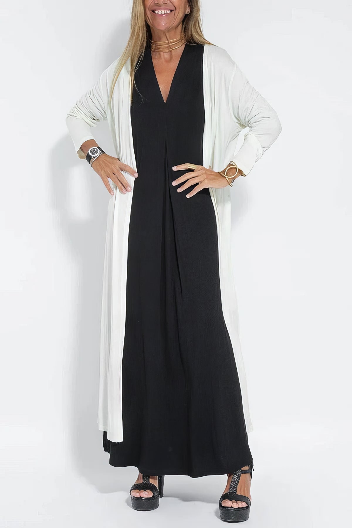 Robe longue élégante et cardigan assorti
